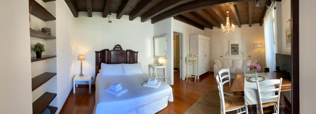 이세오 Il Giardino Segreto B&B 객실 사진